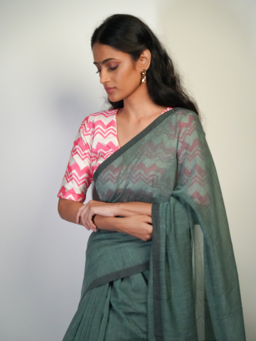 Beautiful Handwoven Mul Cotton Saree By Mirra Clothing