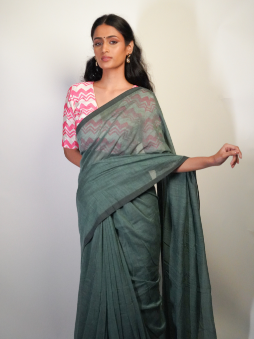 Elegant Teal Mul Cotton Saree By Mirra Clothing