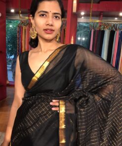 Black Handwoven Mangalagiri Chequered Silk Saree By Mirra Clothing