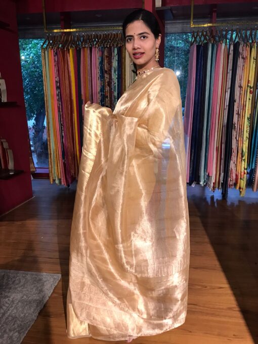 Soft texture saree by Mirra Clothing